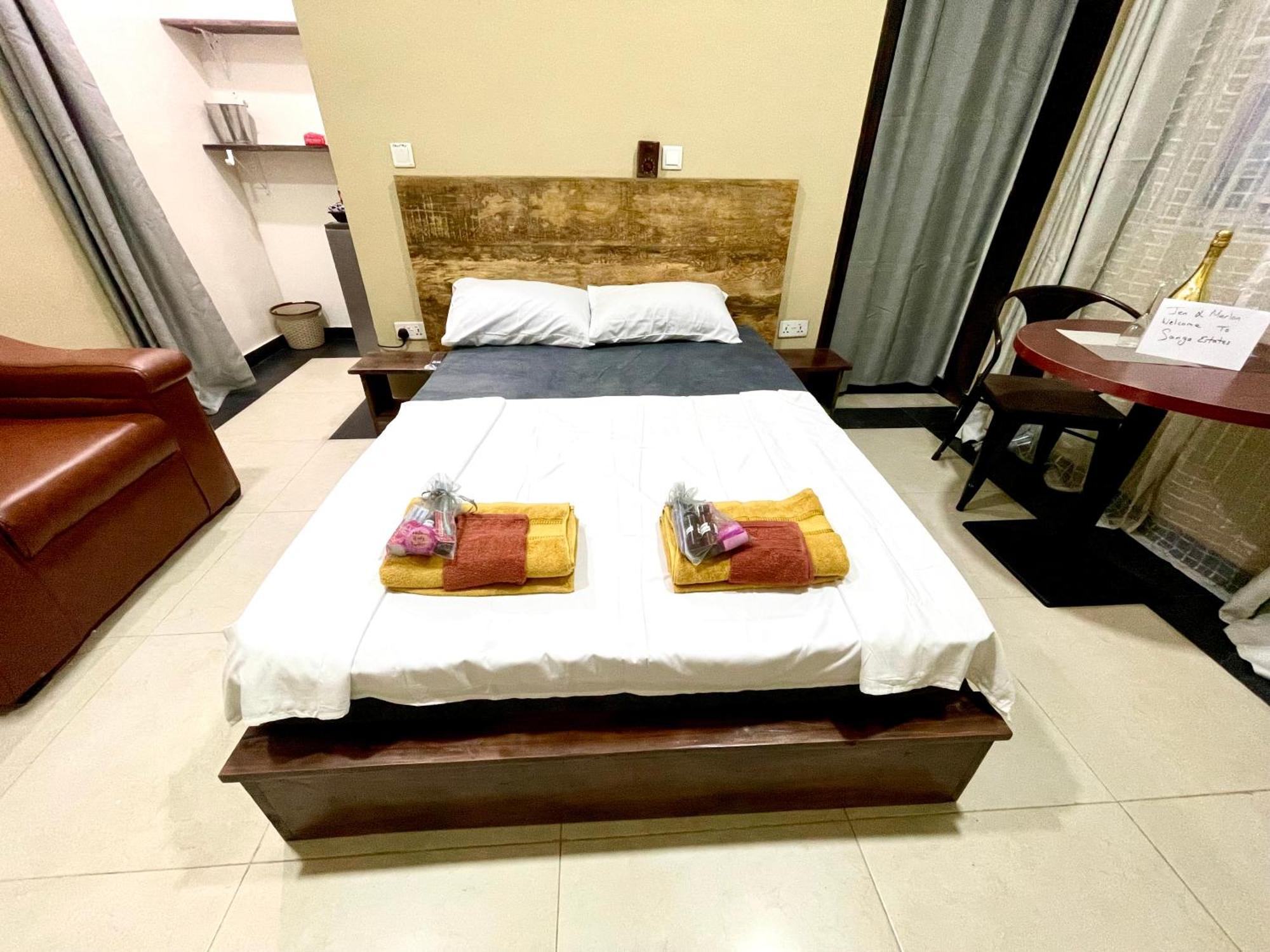 Accra Luxury Apartments At The Sanga Estates Oduman Bilik gambar